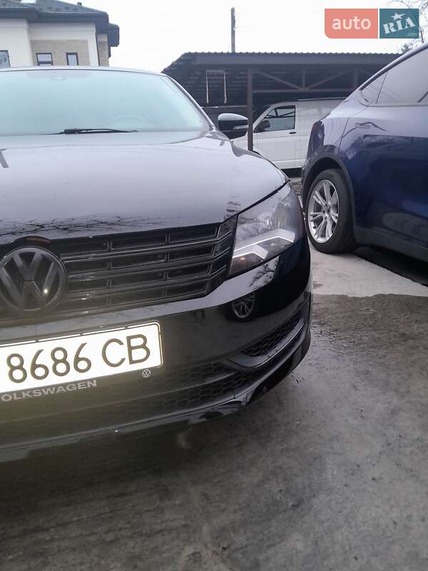 Седан Volkswagen Passat 2013 в Киеве