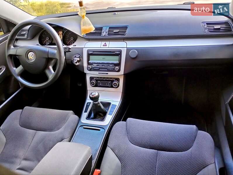 Универсал Volkswagen Passat 2010 в Барышевке фото 14 Универсал Volkswagen Passat 2010 в Барышевке