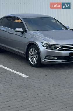 Седан Volkswagen Passat 2017 в Полтаві