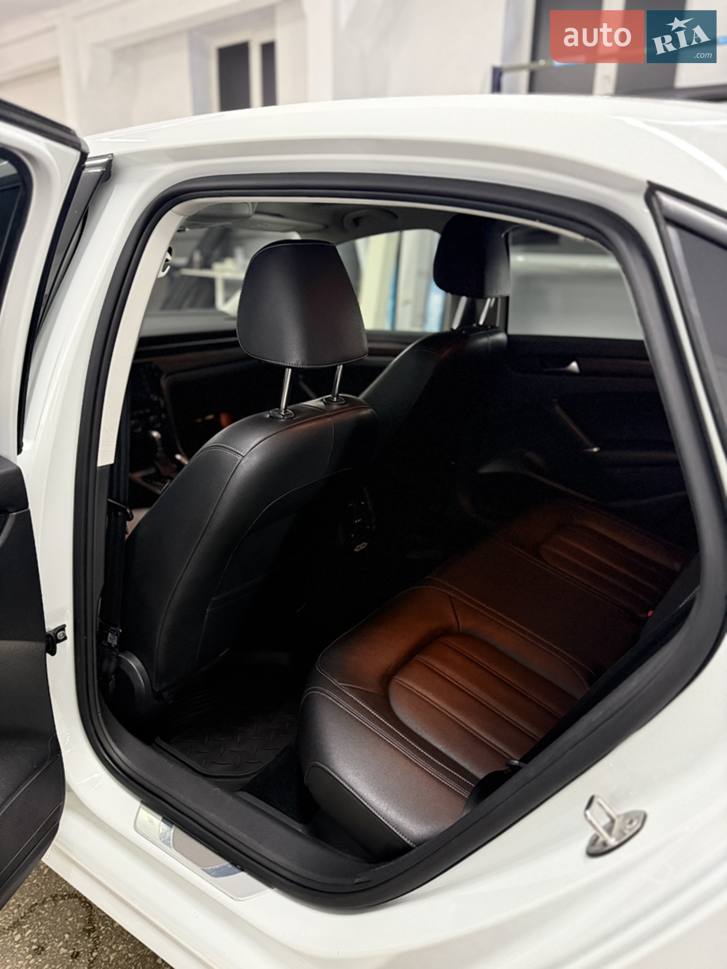 2019 Volkswagen Passat - мініатюра 40