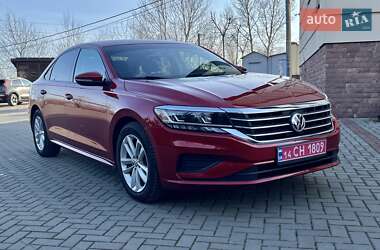 Седан Volkswagen Passat 2021 в Золочеве