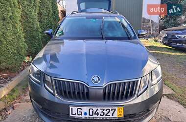 Универсал Volkswagen Passat 2018 в Нововолынске