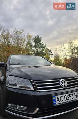 Універсал Volkswagen Passat 2011 в Луцьку