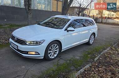 Универсал Volkswagen Passat 2017 в Киеве