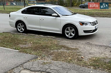 Седан Volkswagen Passat 2012 в Харькове