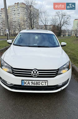 Седан Volkswagen Passat 2015 в Києві
