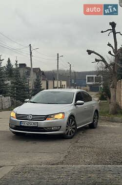 Седан Volkswagen Passat 2011 в Харкові