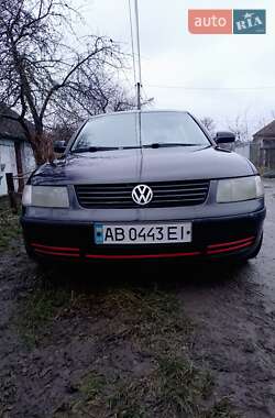 Седан Volkswagen Passat 2000 в Баре