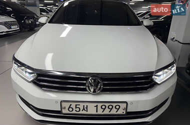 Седан Volkswagen Passat 2017 в Львове