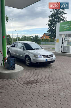 Седан Volkswagen Passat 2000 в Виноградові