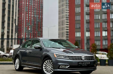 Седан Volkswagen Passat 2016 в Києві