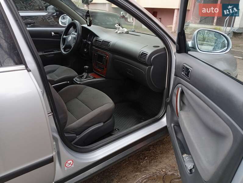 Седан Volkswagen Passat 2005 в Житомирі