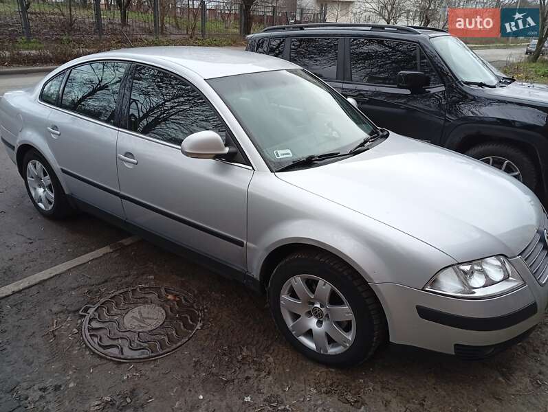 Седан Volkswagen Passat 2005 в Житомирі