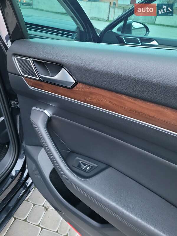 Седан Volkswagen Passat 2017 в Первомайске