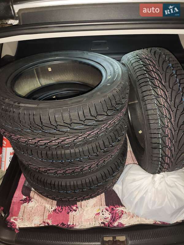 Универсал Volkswagen Passat 2012 в Кельменцах