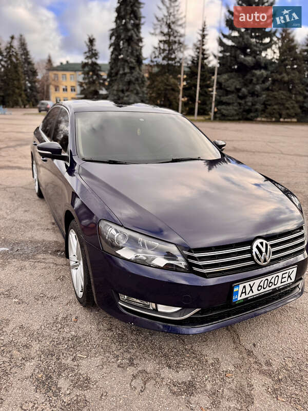 Седан Volkswagen Passat 2014 в Лозовой