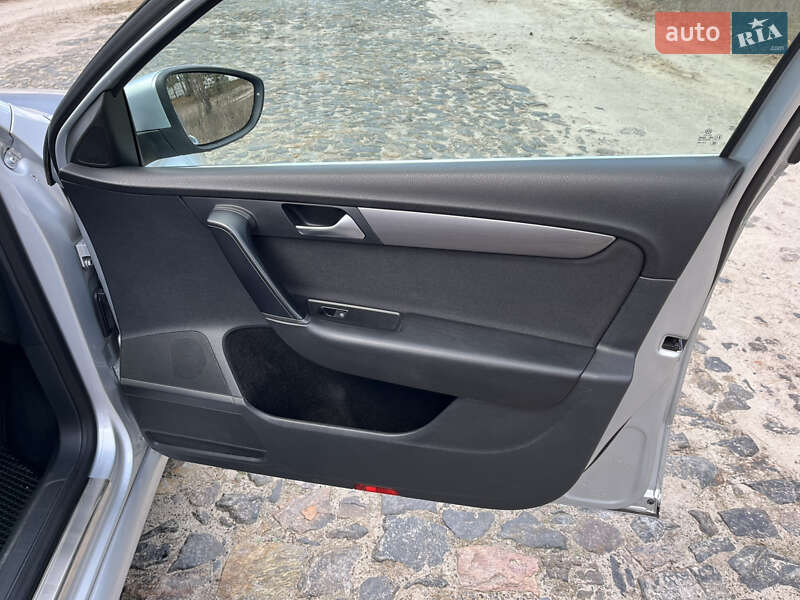 Универсал Volkswagen Passat 2014 в Ахтырке фото 13 Универсал Volkswagen Passat 2014 в Ахтырке