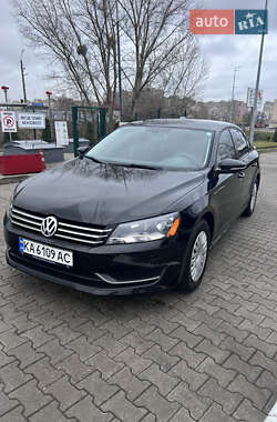 Седан Volkswagen Passat 2012 в Киеве