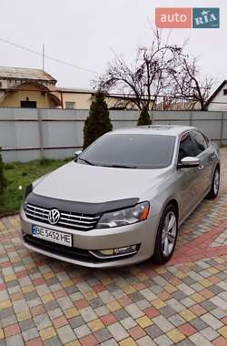 Седан Volkswagen Passat 2013 в Днепре