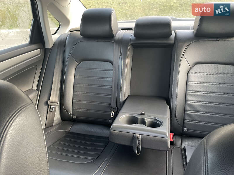 Седан Volkswagen Passat 2014 в Виннице фото 22 Седан Volkswagen Passat 2014 в Виннице