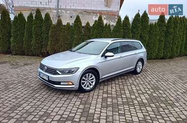 Універсал Volkswagen Passat 2017 в Сокалі