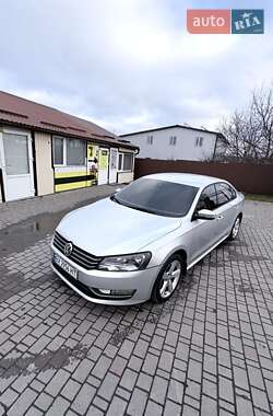 Седан Volkswagen Passat 2013 в Хмельницком