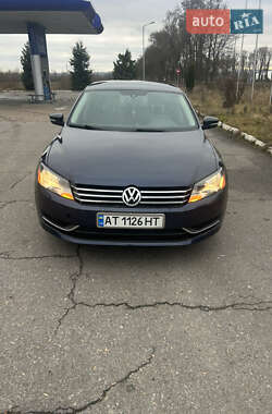 Седан Volkswagen Passat 2014 в Ивано-Франковске