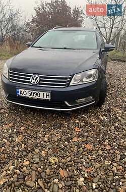 Універсал Volkswagen Passat 2012 в Хусті