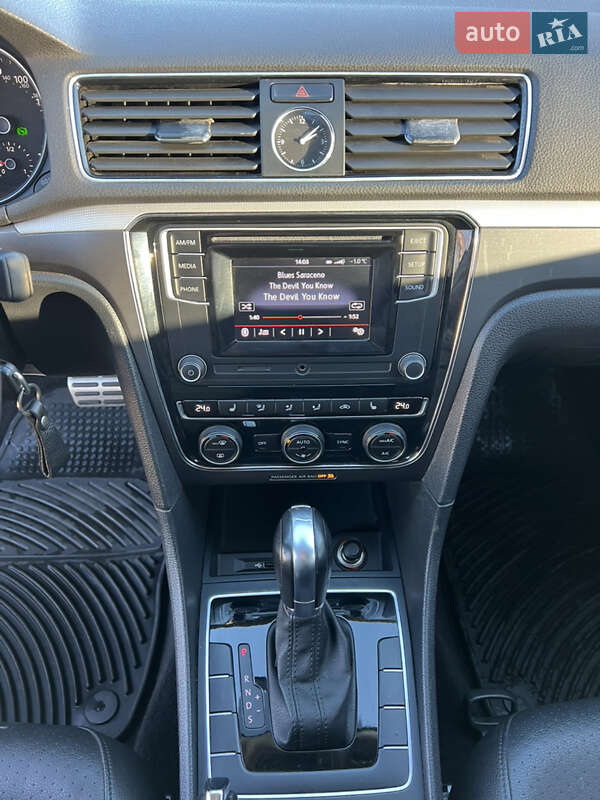 Седан Volkswagen Passat 2016 в Конотопе