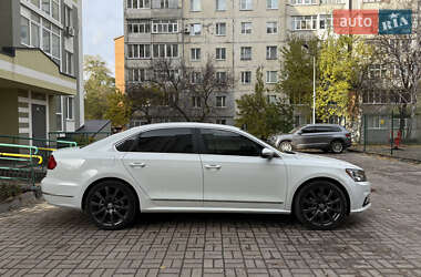 Седан Volkswagen Passat 2015 в Лохвице
