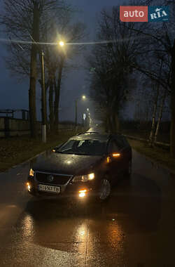 Універсал Volkswagen Passat 2009 в Коростені