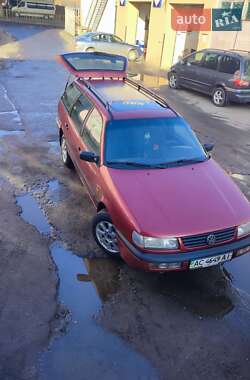 Універсал Volkswagen Passat 1994 в Луцьку