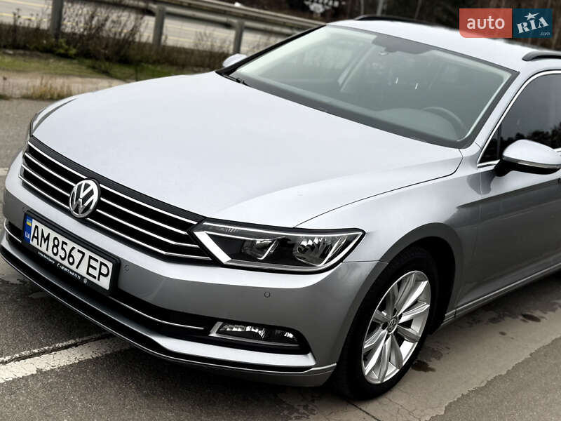 Універсал Volkswagen Passat 2017 в Житомирі