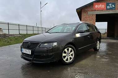 Універсал Volkswagen Passat 2005 в Буську