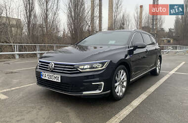 Універсал Volkswagen Passat 2015 в Києві