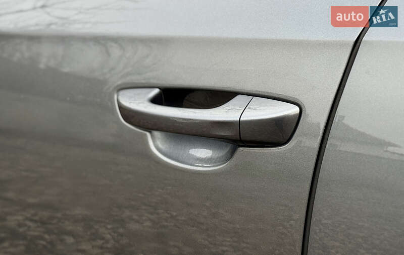 Седан Volkswagen Passat 2018 в Києві