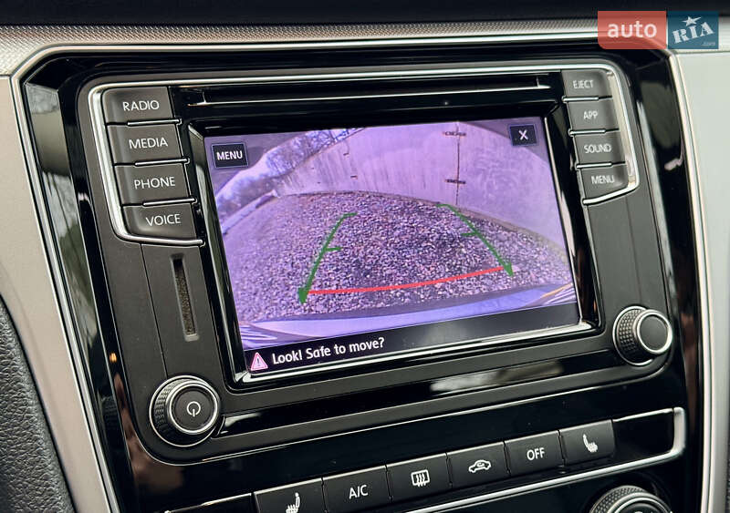 Седан Volkswagen Passat 2018 в Києві