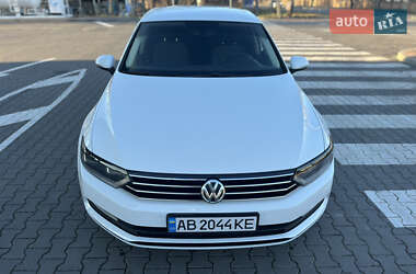 Седан Volkswagen Passat 2016 в Виннице