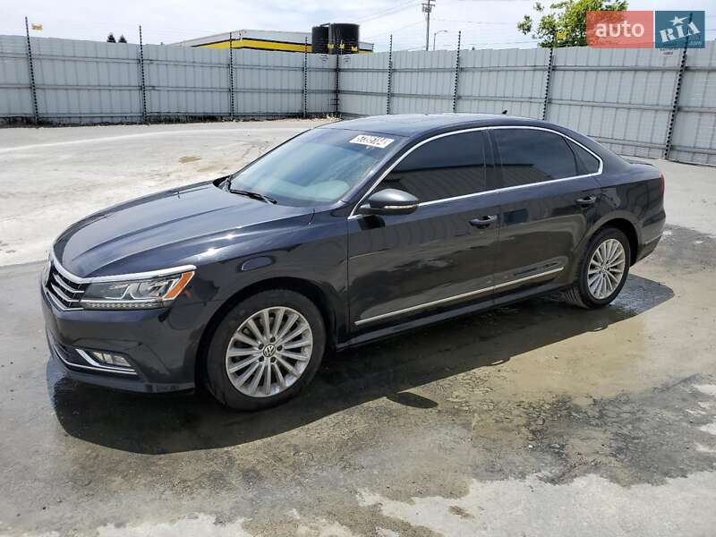 Седан Volkswagen Passat 2017 в Одессе