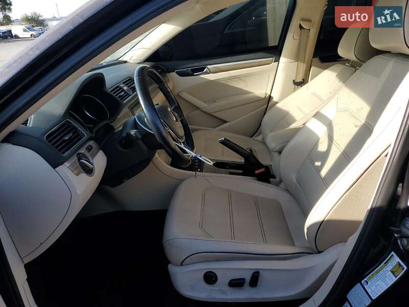 Седан Volkswagen Passat 2017 в Одессе