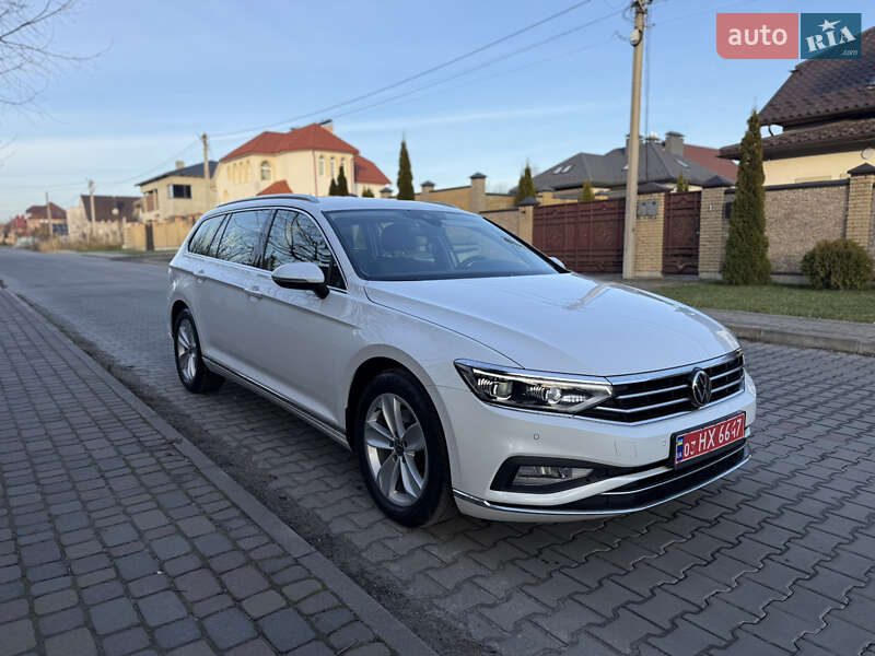 Универсал Volkswagen Passat 2022 в Луцке