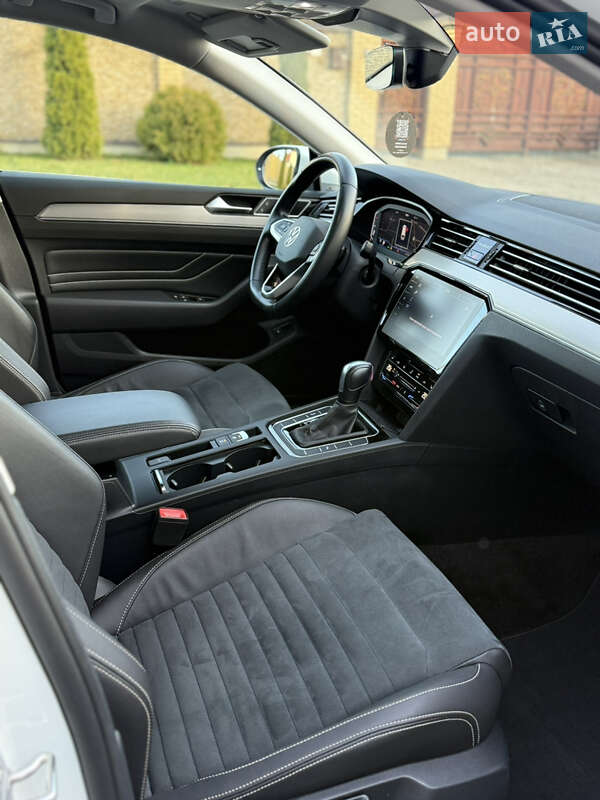 Универсал Volkswagen Passat 2022 в Луцке