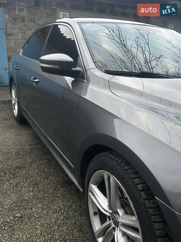 Седан Volkswagen Passat 2015 в Нікополі