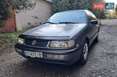 Седан Volkswagen Passat 1994 в Летичеве