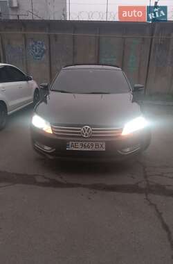 Седан Volkswagen Passat 2013 в Кам'янському