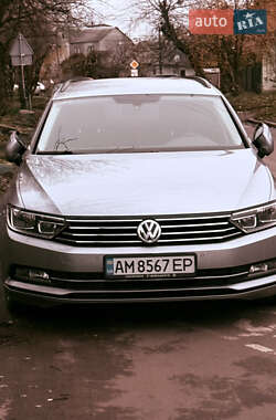 Универсал Volkswagen Passat 2017 в Житомире