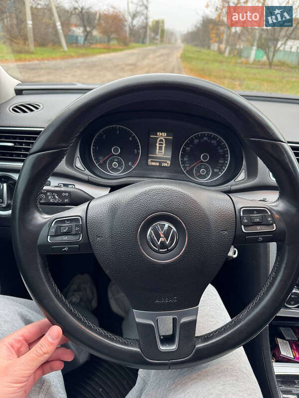 Седан Volkswagen Passat 2012 в Широком