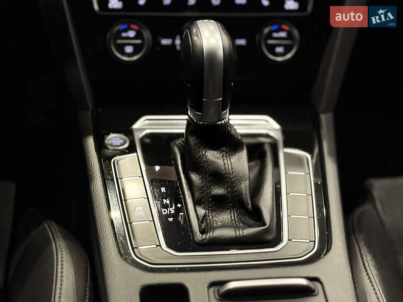 Універсал Volkswagen Passat 2018 в Одесі