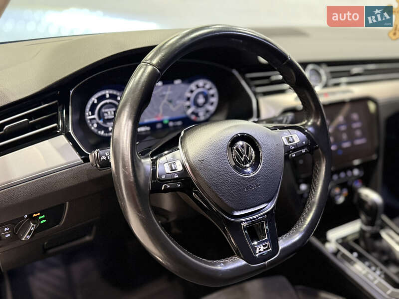 Універсал Volkswagen Passat 2018 в Одесі