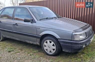 Седан Volkswagen Passat 1993 в Стрию